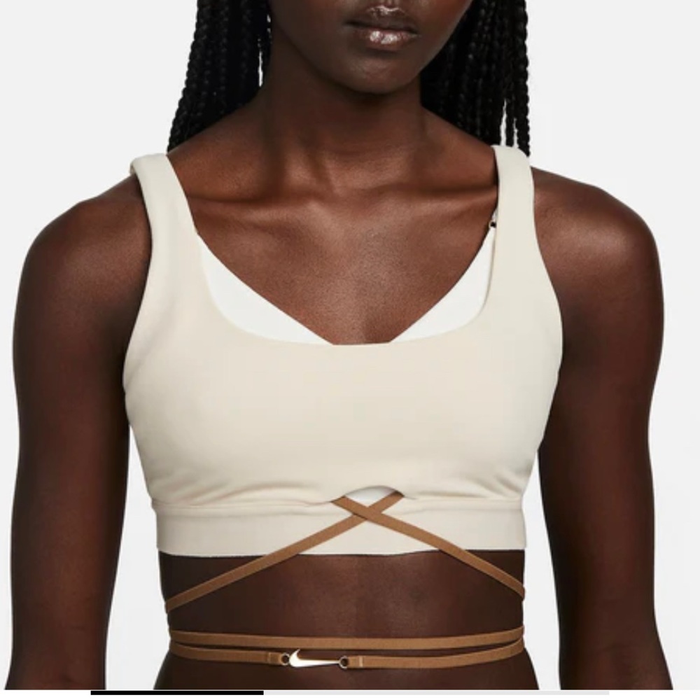 Stylish Jacquemus X Nike Collaboration brassiere (Asia Sizing) Off-white